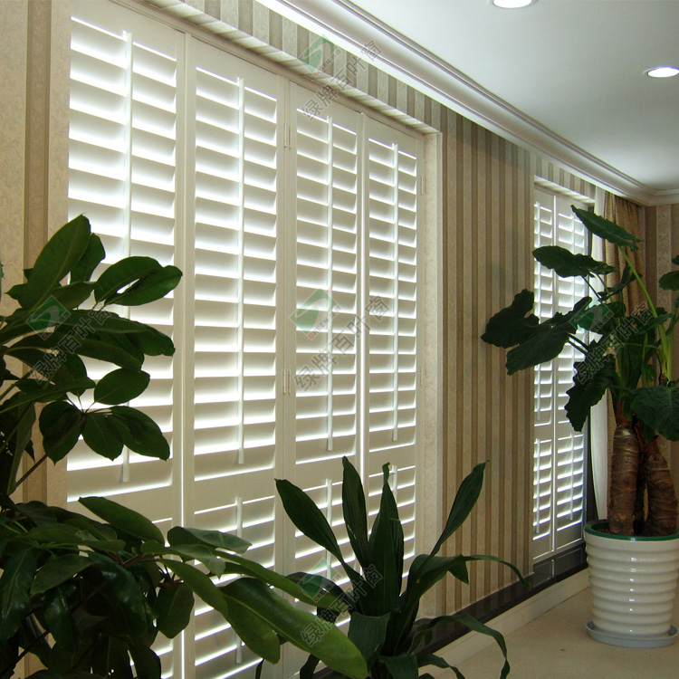 室內實(shí)木百葉窗